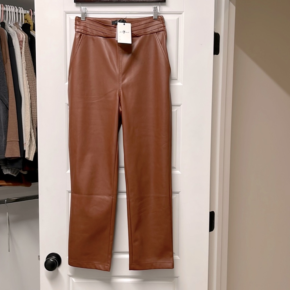 💥NWT💥  7 for all Mankind pants SMALL.